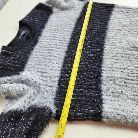 Inc International Concepts Fuzzy Sweater Black Gray Knit Top Soft Women's Sz M - Picture 9 of 12